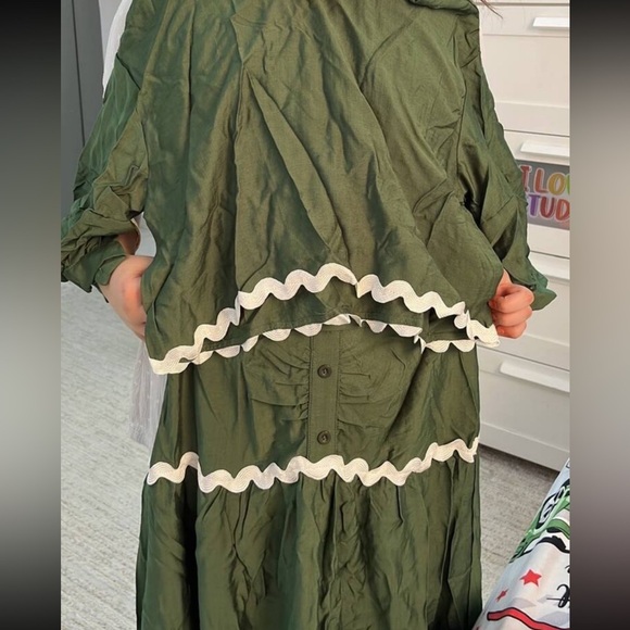 Contrast Essence Two-Piece Set - Picture 3 of 6